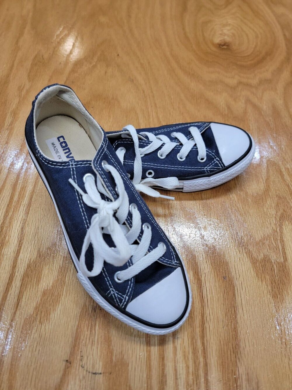 Converse Low Top All Star Ox Navy Blue Sneakers Youth size 1 .. S64